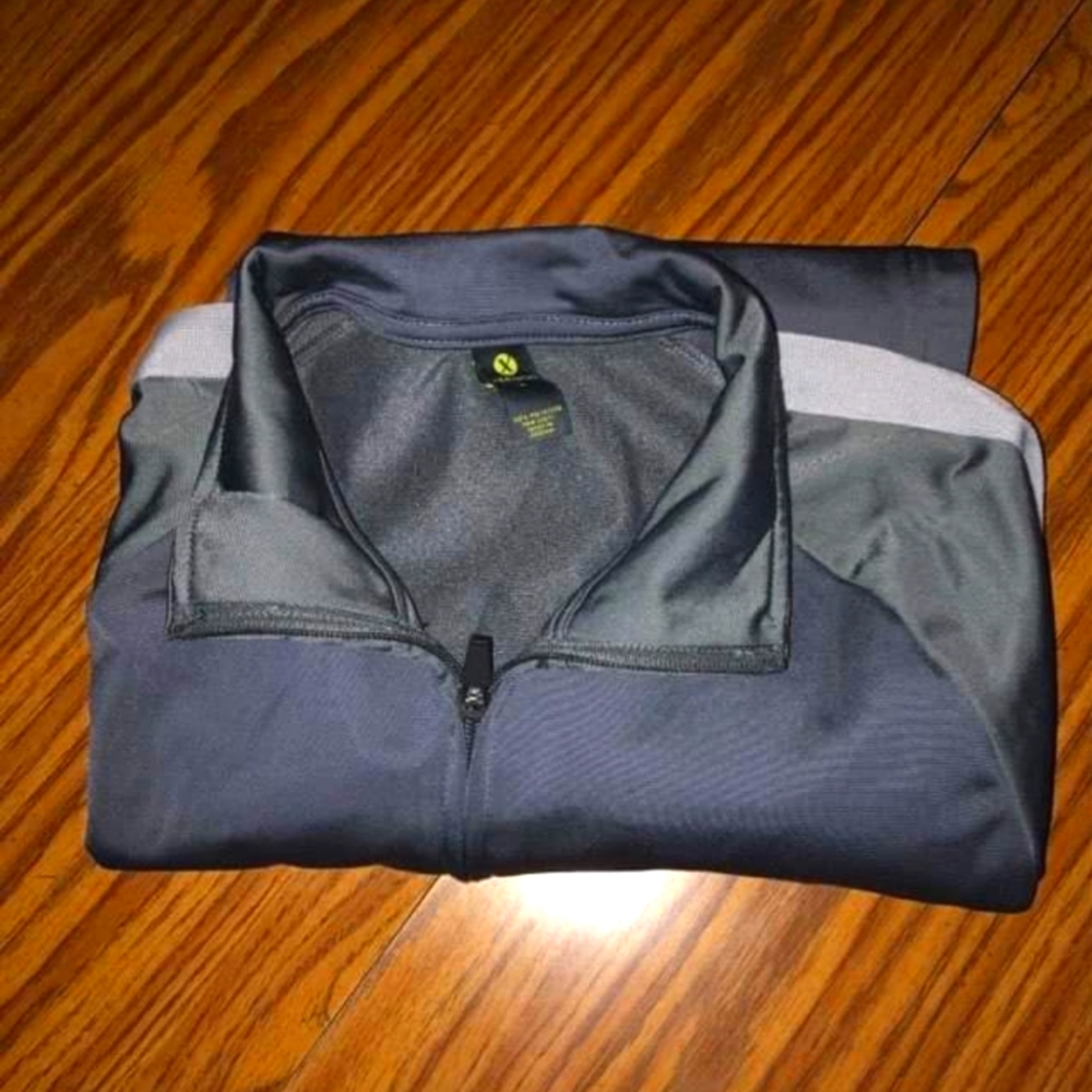 Xersion Pullover - image 1